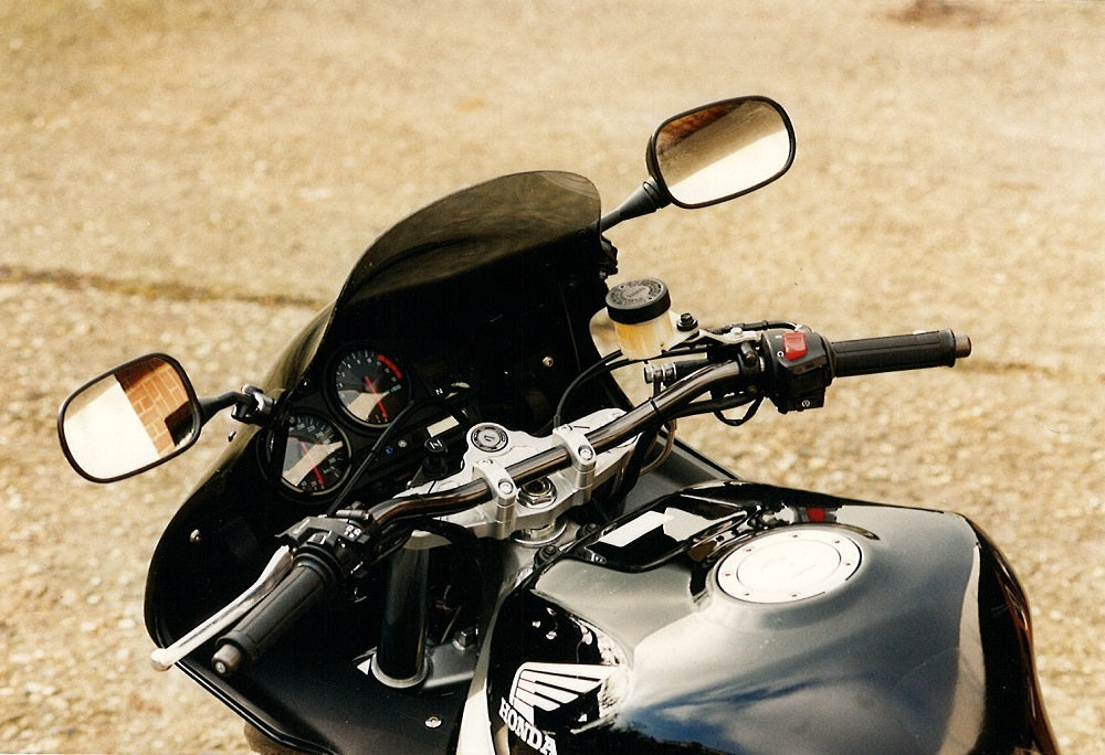 <p>LSL Superbike Conversion Kit For Honda CBR900RR (1998-1999)</p>