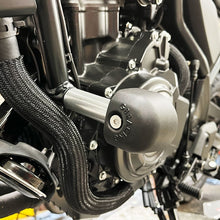 Load image into Gallery viewer, GBRacing XL Bullet Frame Sliders for Honda CL500